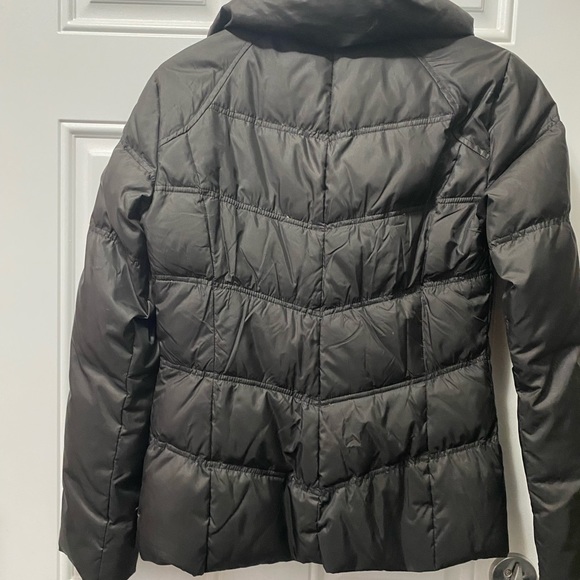 Beautiful Guess Jacket - Picture 2 of 6